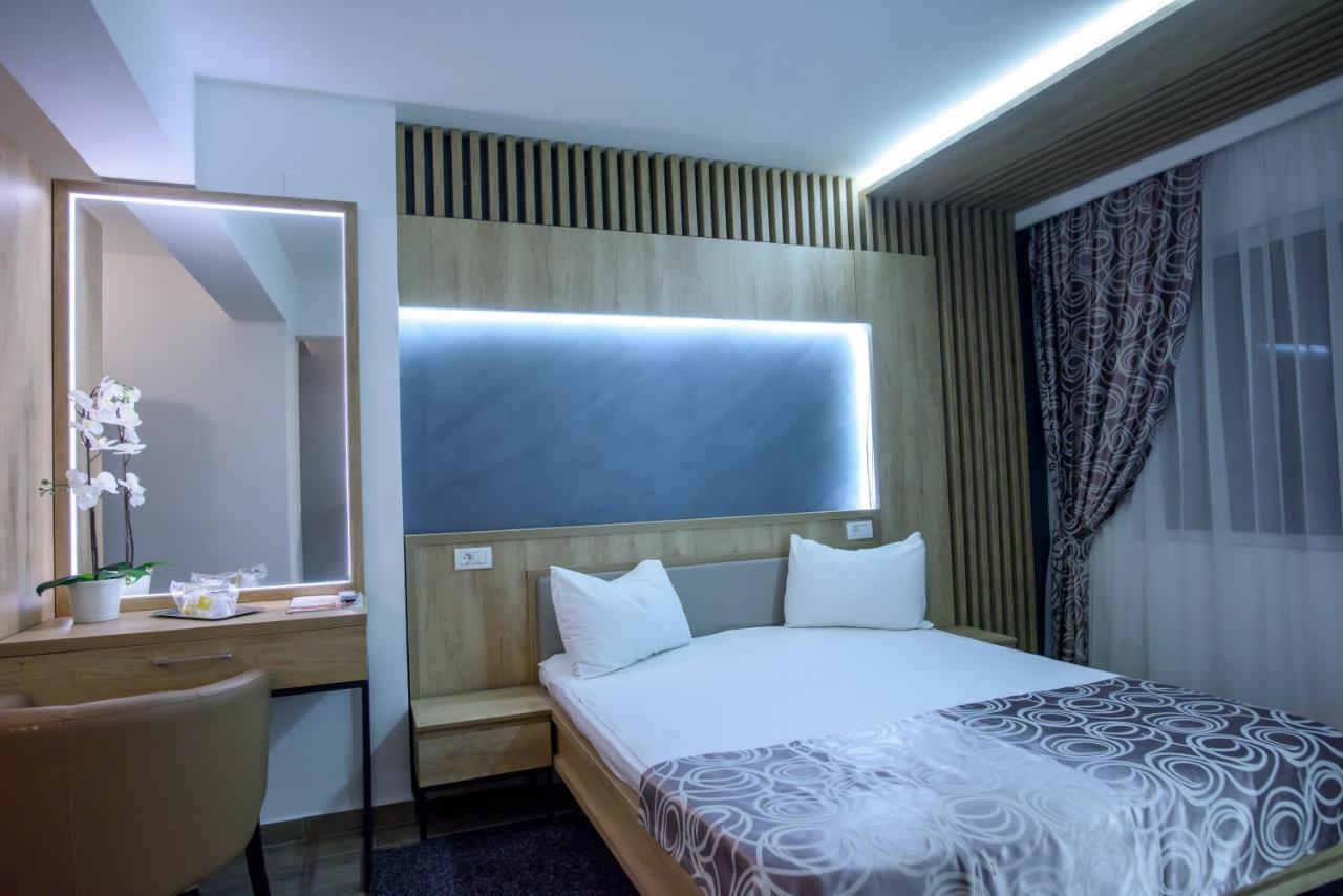 Hotel Tomis Mamaia Extérieur photo