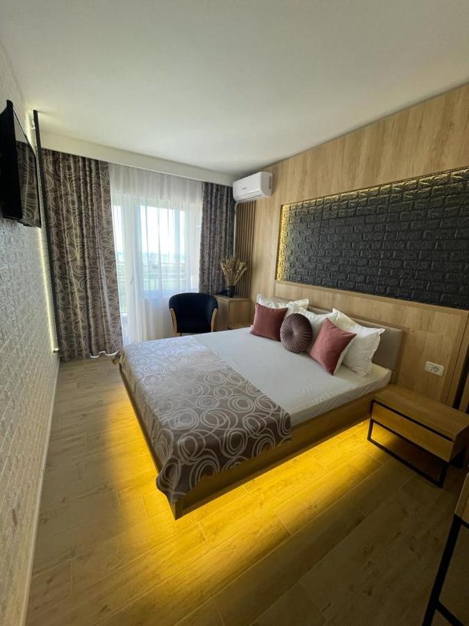 Hotel Tomis Mamaia Extérieur photo