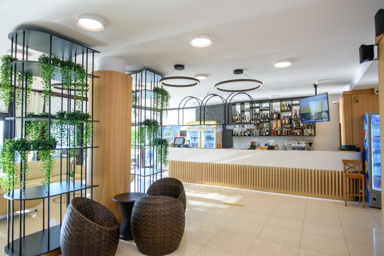 Hotel Tomis Mamaia Extérieur photo