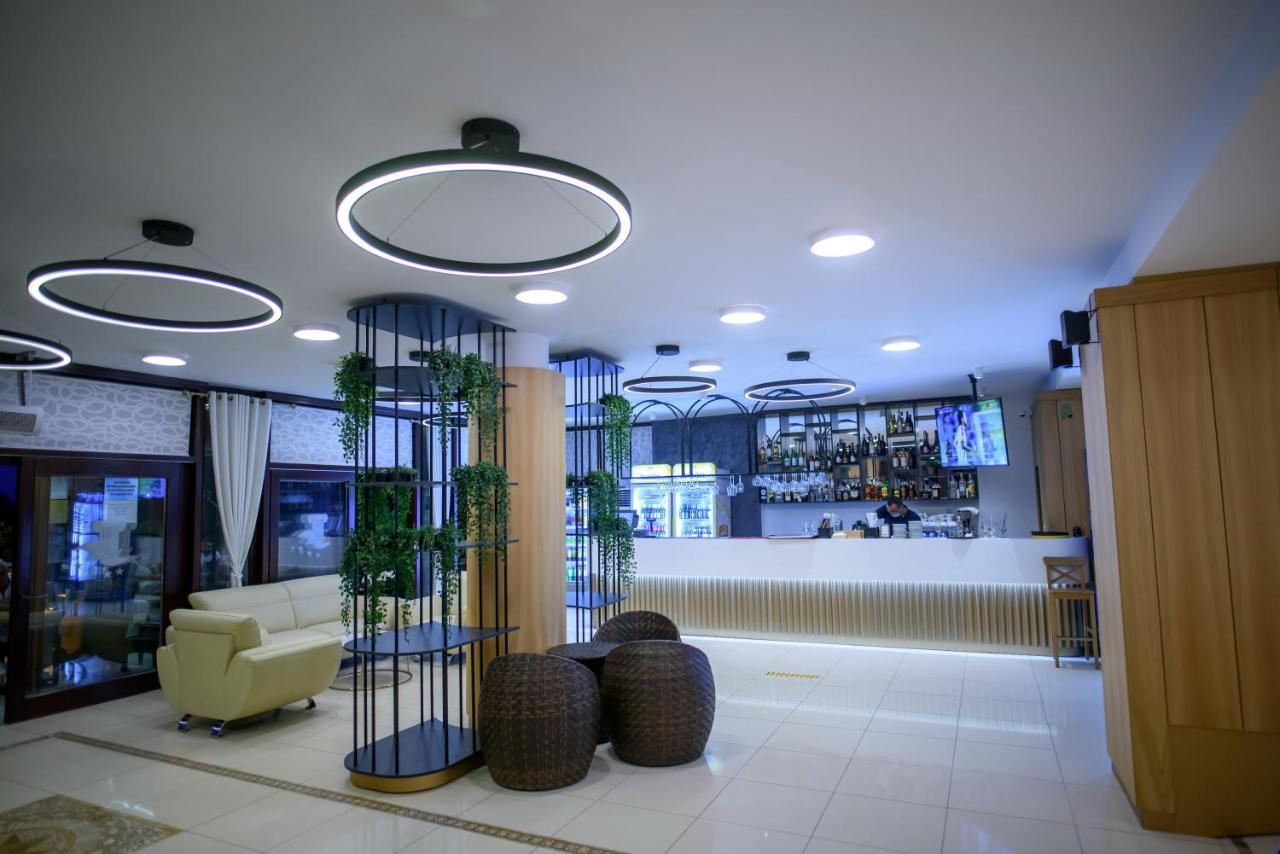 Hotel Tomis Mamaia Extérieur photo