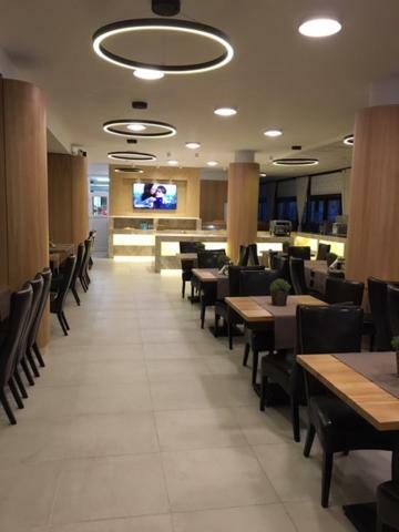 Hotel Tomis Mamaia Extérieur photo