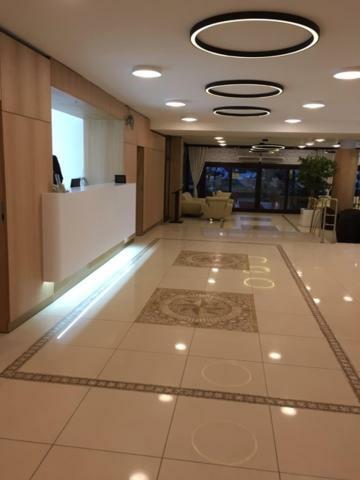 Hotel Tomis Mamaia Extérieur photo