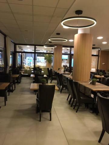 Hotel Tomis Mamaia Extérieur photo